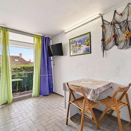 Le Lagon Bleu - Avec Climatisation Et Piscine Au Grau Du Roi Proche Mae-7021 Apartment